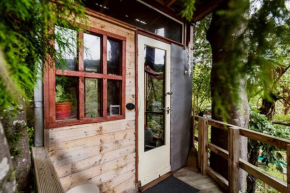 The Treehut at the Rabbithole, Upper Hutt